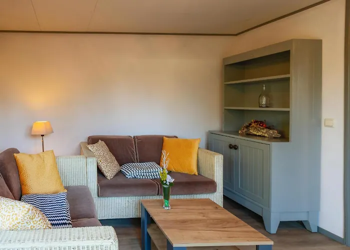 2 Bedroom Beautiful In * ليمبورخ