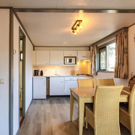 2 Bedroom Beautiful In Well (Limburg)